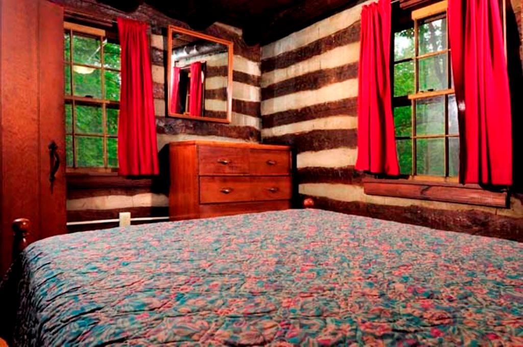 ברקלי ספרינגס Cacapon State Park Lodge חדר תמונה