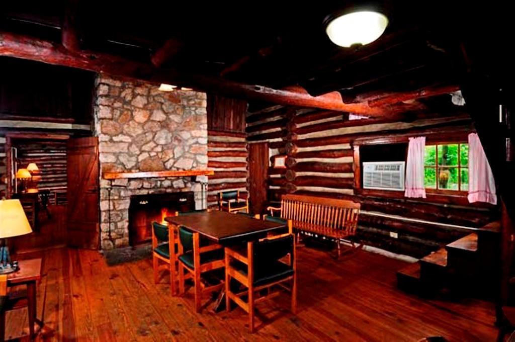 ברקלי ספרינגס Cacapon State Park Lodge מראה חיצוני תמונה